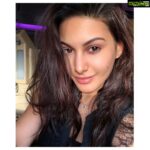 Amyra Dastur Instagram – 🌈That travel #selfie 😉🗺✈️