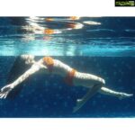 Amyra Dastur Instagram - To some it’s just water. To me, it’s where I regain my sanity. . . 📸 - @krystledsouza 💋♥️ #waterbaby #mondayblues #mermaid #swimmingpools #aquagirl 🌊☀️🌬 Hyatt Centric Candolim Goa