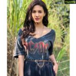 Amyra Dastur Instagram – 🤘🏼Time to Rock n Roll 🤘🏼 Wai, Maharashtra