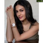 Amyra Dastur Instagram – Tis the season to be jolly and guess what!!!
My favourite watches & accessories brand: @danielwellington ✨ is now offering incredible deals on the purchase of two or more products! 💃💃💃 To make this even better, you can use my code: DWXAMY to avail an additional 15% offer. 🎊
Shop from the stores or www.danielwellington.com ♥️
#danielwellington #dwforeveryone #dwindia Mumbai, Maharashtra