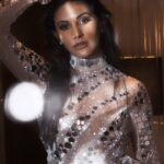 Amyra Dastur Instagram – All glammed up for the 2021 @middayindia Showbiz Icons Awards 💎
.
.
📸 @crossover_studios @tejaswighagada 
Wearing @yascouture X @eliemadi X @ayanasilverjewellery 
Styled by @manekaharisinghani @stylebalmco 
Assisted by @gypsy.girl.world x @chintan_shah08 x @fashionista_kashish 
Makeup & hair by @florianhurel
