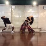 Amyra Dastur Instagram - #16shots 💃🏻🕺🏽 @hvardhankhemka ✨ @themiddlebeatdancecompany 🤟🏼 . . . #dance #practicemakesperfect #hiphop Bandra West