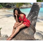 Amyra Dastur Instagram - In need of a beach 🏖, the sea 🌊 and some coconut trees 🌴. . . #thailand #phuket #throwbackthursday #rajugadu 🎬 #tollywood #songshoot ✨ Phuket, Thailand