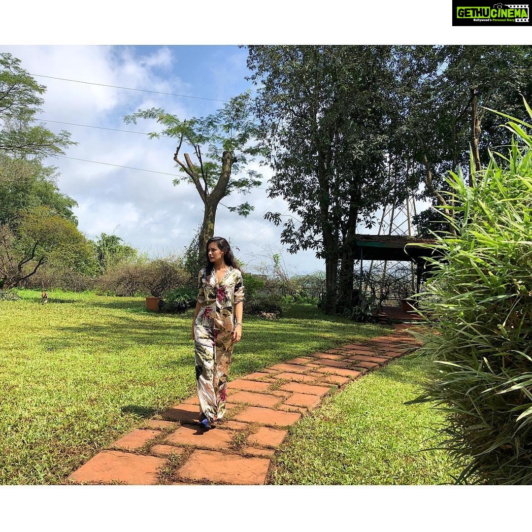 Amyra Dastur Instagram - “Find the place where every single thing you see tells you to stay” - #seeker 🍂 Khandala,Lonavala