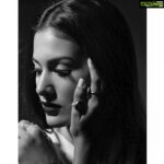 Amyra Dastur Instagram - #blackandwhite 📸 . . Shot by @divrikhyephotography Make Up and Hair by @makeupandhairbystacy Styled by @parakramrana @thehotboxcompany Studio