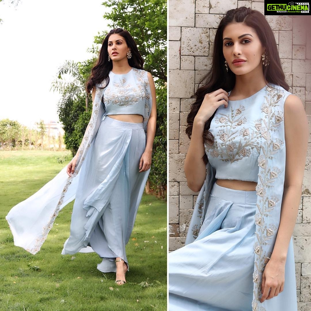 Amyra Dastur Instagram - In @shilpareddyofficial for #rajugadu promotions ✨ Styled by @talukdarbornali Photographed by @i_ak_photographer . . #rajugaduonjune1st 💥💥💥