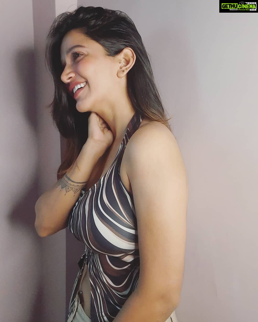 Anaika Soti - 90.1K Likes - Escape the ordinary 🤎