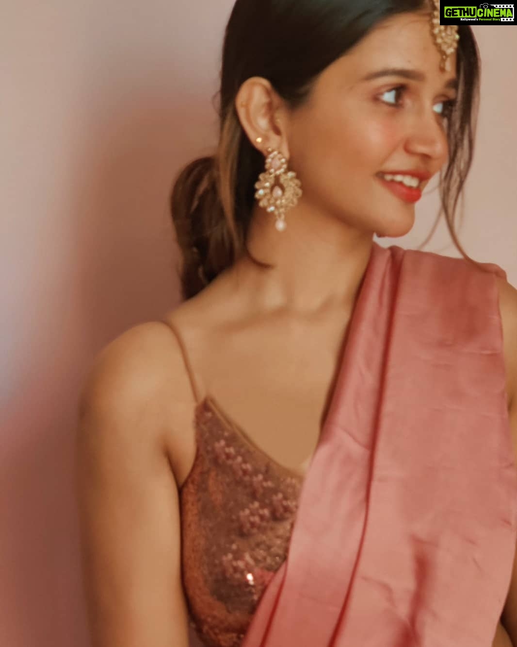 Anaika Soti Instagram - 📸- @they_see_sharaab
