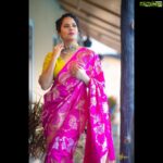 Anasuya Bharadwaj Instagram - Sometimes all you need is a splash of colour 🌈 Saree @kalamandirfashions Blouse @r.for.rupamani Jewellery @vegasri_goldanddiamonds Look designed & Styled by @rishi_chowdary