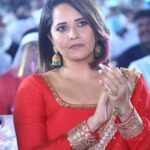 Anasuya Bharadwaj Instagram - An appreciation post to my dear @gaurinaidu who no matter what phase I go through never ceases to impress me with her professionalism 🧿❤️ This one was for the pre release event of #Pushpa Jewels by my fav @lorifinejewellery ✨