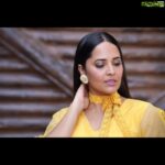 Anasuya Bharadwaj Instagram - Feeling Sunflower-y today 🌻 For #MasterChefTelugu #tonyt 8:30pm onwards only on @geminitv ❤️ Outfit & Styling : @gaurinaidu 💛 PC: @valmikiramuphotography 🌝