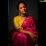 Anasuya Bharadwaj Instagram - Sometimes all you need is a splash of colour 🌈 Saree @kalamandirfashions Blouse @r.for.rupamani Jewellery @vegasri_goldanddiamonds Look designed & Styled by @rishi_chowdary