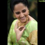 Anasuya Bharadwaj Instagram – For #Jabardast #tonyt #DiwaliSpecial 🪔

Wearing @gaurinaiduofficial
 @gaurinaidu 🦜
Jewels by @lorifinejewellery 👑
PC: @valmikiramuphotography @nagraphyofficial 💫