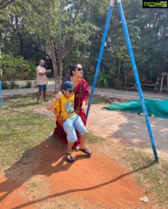 Anasuya Bharadwaj Instagram - Sankranthi 2022 🪁 🧿 #HappySankranti 🎋❤️