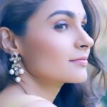 Andrea Jeremiah Instagram – Back to #GVM heroine vibes with this reel 🤩 

@aadhavkannadhasan
@editorkarthik
@artventurefilmsind
@travelwithsai
@prakatwork