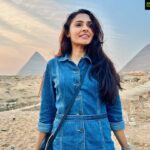 Andrea Jeremiah Instagram - That #indianajones vibe 😎 📸 @nazeef_btos #pyramids #pyramidsofgiza #cairo #egypt #travel #travelbug #wanderlust