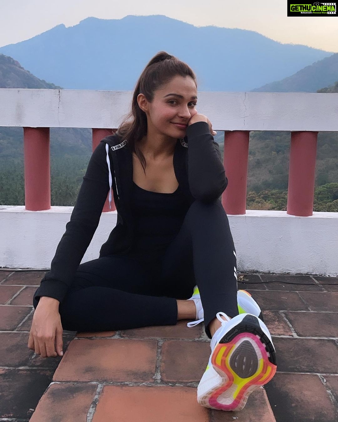 Andrea Jeremiah Instagram - Lovin my new kicks from @adidasindia #ultraboost21 👟