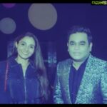 Andrea Jeremiah Instagram - Happy birthday to the one & only @arrahman !!! Like countless others, I’ve grown up listening to your music and been a fan girl all my life, so it’s a dream come true to share a stage with you 🥰🥰🥰 Stay blessed and May you always fill our hearts with your music ❤️