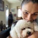 Andrea Jeremiah Instagram - Post gym morning #selfies with my baby boy @jonsnow.bichon who didn’t get much sleep last night thanks to crackers going off well past midnight 🤬🤬🤬 Yes, #diwali is a special time for us all, but also a scary time for pets, the old & the sick… So let’s be kind this Diwali 🙏🏻