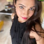 Andrea Jeremiah Instagram - 💄💋