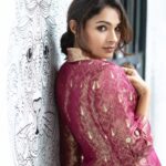 Andrea Jeremiah Instagram – 🌺🌺 

📸 @soondah_wamu 
MUH @prakatwork @motwanikiara 
Styling @amritha.ram 
Jacket @kasturikundal 
Skirt @warpnweftbysagrikarai 
Jewelry @sangeetaboochra 
PR @fashionsignatureofficial 
Location @synckofficial