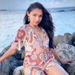 Andrea Jeremiah Instagram – On the rocks 

#maldives #travel #getaway