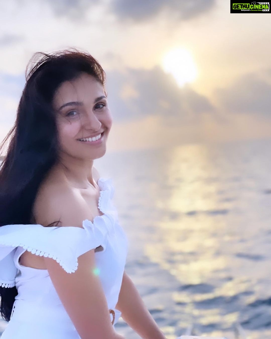 Andrea Jeremiah Instagram - Before sunset 💗