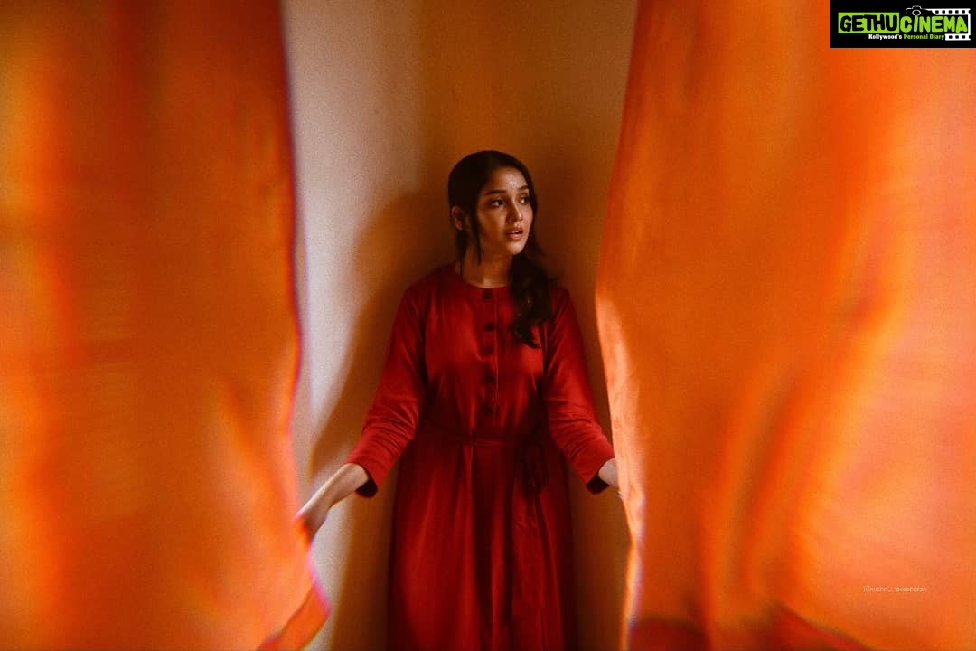 Anikha Instagram - This new year, @azminfashion is launching a fun new collection which will be available on their website, Link in bio to avail a 5% DISCOUNT on all purchases. @vishnu_whiteramp @nashash_makeover