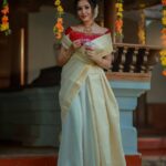 Anikha Instagram - Happy Onam!!!!🌼🌼 @rainbowmedia_photography @leirakuncysiby @zohib_zayi @alkas_bridal @shiva_makeover @vijaylakshmi._bridalmakeover2