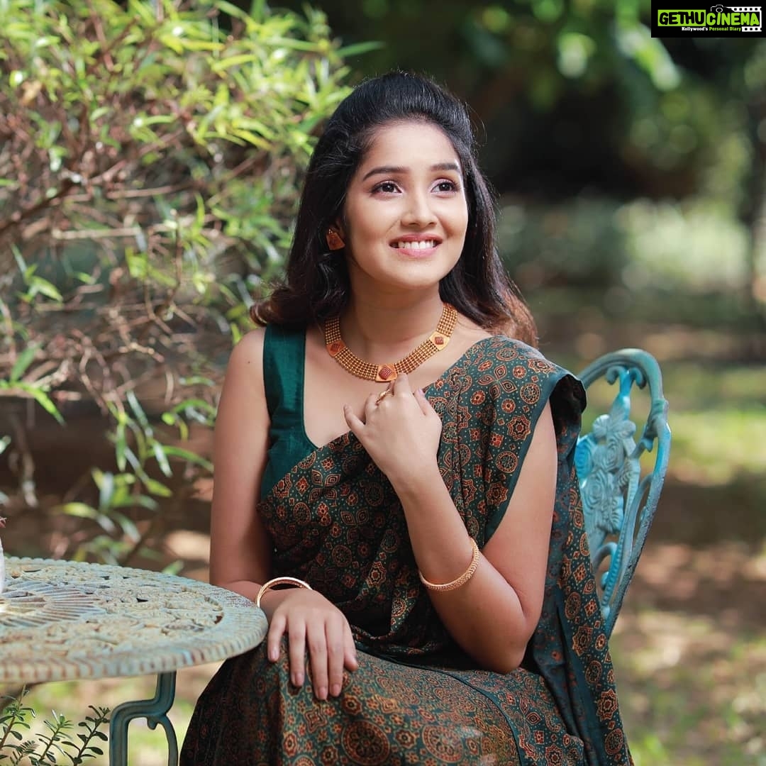 Anikha - 453K Likes - Most Liked Instagram Photos
