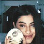 Anisha Victor Instagram – Some mid-week pampering using @vilvah_ charcoal Mask! 🖤

#Vilvah #charcoal #facemask