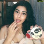 Anisha Victor Instagram – All set to keep my lips moisturised this winter with my @vilvah_ grapefruit lip balm. 🧡
Should come with a warning… It smells so good you almost want to eat it 🙈
#vilvah #homegrown #natural Mumbai – मुंबई