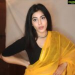 Anisha Victor Instagram - 💛🧡🖤 सैटरडे रात ✌ #weekend #saturday #ethnic #saree #yellow #ochre #mumbai #India
