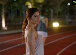 Anisha Victor Instagram - #foralltheignorantswhokeepaskingme Made him run 5k. What an amazing coach she is! 🏃‍♂️ #ITSJUSTANAD #throwback #fastrack #ad #smartwatch #watch #tvc #commercial #shoot #setlife @breathlessfilms Mumbai - मुंबई