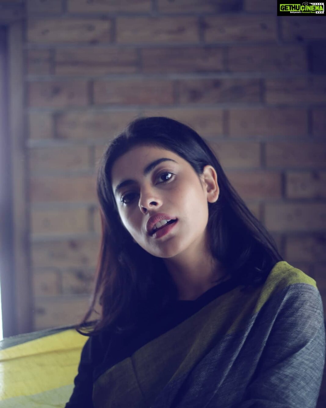 Anisha Victor Instagram - कच्चा 🥭 #ethnic #saree #chennai #tamilnadu #india #photography #portrait #portraitphotography Chennai, India