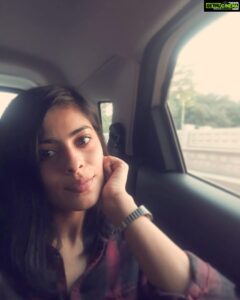 Anisha Victor Instagram - Miss these pre lockdown times! Have we somehow entered a loop and are back in 2020? 🧐
#throwback #delhi #winter #India #NewDelhi #GoCoronaGo