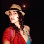 Anjali Lavania Instagram - Darkness cannot wipe out darkness only light can do that ….hatred cannot wipe out hatred only love can do that. Swipe right to read the moonlit story from the beginning…. #moonlitnight #eternalromantic #anjalilavania #howtomeltafrozenheart #storytime #inlovewithlove