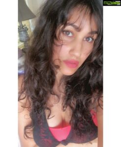 Anjali Lavania Instagram - Have you ever met someone that made you feel safe and loved. Like you found your secret oasis - a hidden sanctuary filled with positivity, magic, hope and peace 💫⭐️❤️

What does sukoon mean to you?

Who makes you feel calm and peaceful?

Its great to have such positive people who love you and uplift you …but I have also realized that when you feel at peace and your self love is strong - the universe will reflect that back to you.

#inlovewithlove #sukoon #anjalilavania