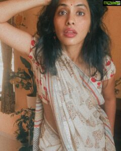 Anjali Patil Instagram - You are beautiful when you are absolutely aware! 
Nothing else matters. 
It took me years to know and practise this. 
#experentiallearning