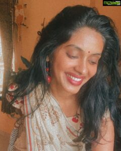Anjali Patil Instagram - You are beautiful when you are absolutely aware! 
Nothing else matters. 
It took me years to know and practise this. 
#experentiallearning