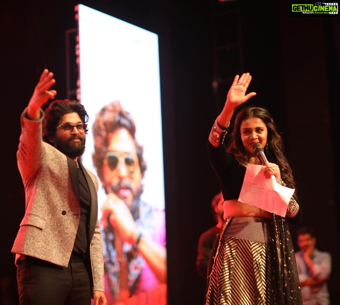 Anjana Rangan Instagram - Just for @alluarjunonline ❤️❤️❤️ One of the most respectful, sweetest , kindest and down to earth Stars i have ever met. Thank u @rjbharathofficial for being a brilliant co host and u were at ur best flow as AA told you later Loved every moment of #pushpatamilgrandsuccessmeet ❤️