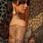 Anjana Rangan Instagram – Shot by @anitakamaraj 
MUA : @makeupartistrybykavithasekar 
Classic Banaras lehenga by @studio149
Hair stylist : @hairstylist_rajee1111