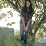 Anju Kurian Instagram - Sunday mood! Who’s starting this day as if it’s the middle of a party?😍🎉🤩 #sundayfunday #natureshots #sunshine #justories #naturallight #bliss #casualstyle #instalike #dailylook #createthelifeyoulove #goodthoughts #monkeyinme #lovelove 📸- @abi_fine_shooters Kerala