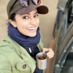 Anju Kurian Instagram - Selfie 🤳 or tea ☕️ ??? #selfie #selfietime #mondaymood #teatime #hottea #traveller #justories #mondayevening #eveningpost #picoftheday #chai #lovewins #eveningvibes #instatravel #instamood Baihar