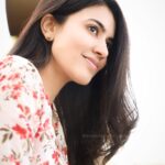 Anju Kurian Instagram - Always watch out for sunshine in life ☀️. 📸- @zion_mathew_thomas #countyourblessings #october #postoftheday #thursdaythoughts #myownfrequency #justories #instapic #naturegram #instamoment #capturethemoment #goodday #loveyouall