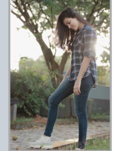 Anju Kurian Instagram - How about we just spend this day doing the things we enjoy? Ready? 🤩❤️😻 #goodevening #loveyouall #naturelovers #spreadlove #goodvibes #weekend #fridaymood #postoftheday #instadaily #xoxo 📸- @abi_fine_shooters