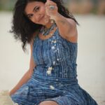 Anju Kurian Instagram - 🎶Dil to bachcha hai Ji 🎶 🙈. #fridaymood #kidinme #diltobachahaiji #beachvibes #happiness #littlethingsinlife #vacaymode #maldives #instatravel #instadaily #weekendfun #loveislove 📸- @thevenkatbala 💄- @_femy_antony_ 👗- @designs_by_lis Somewhere in My Own World