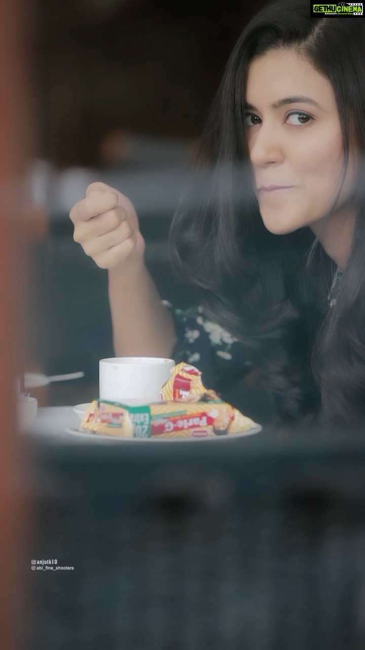 Anju Kurian Instagram - Paid promotion for Parle-G, But my friend paid 😂🤣🤭! ::::::::::::::::::::: ☕️🍪🤤:::::::::::::::::: 🎥 - @abi_fine_shooters #reels #instagramreels #reelitfeelit❤️❤️ #nostalgic #forever #instagood
