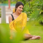 Anju Kurian Instagram - Feeling yellove! :::::::::::::::::::::💛💛💛:::::::::::::::::::::::: #ootd #justories #goodday #instadaily #naturelovers #bloom #smile #photoshoot #postoftheday #instagood #yellow #sunkissed #adaytoremember 📸- @thevenkatbala 💁🏻‍♀️- @joe_elize_joy 👗- @turmerikofficial 💄- @_femy_antony_ 💍- @thegarnet.in Love