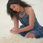 Anju Kurian Instagram - 🎶Dil to bachcha hai Ji 🎶 🙈. #fridaymood #kidinme #diltobachahaiji #beachvibes #happiness #littlethingsinlife #vacaymode #maldives #instatravel #instadaily #weekendfun #loveislove 📸- @thevenkatbala 💄- @_femy_antony_ 👗- @designs_by_lis Somewhere in My Own World
